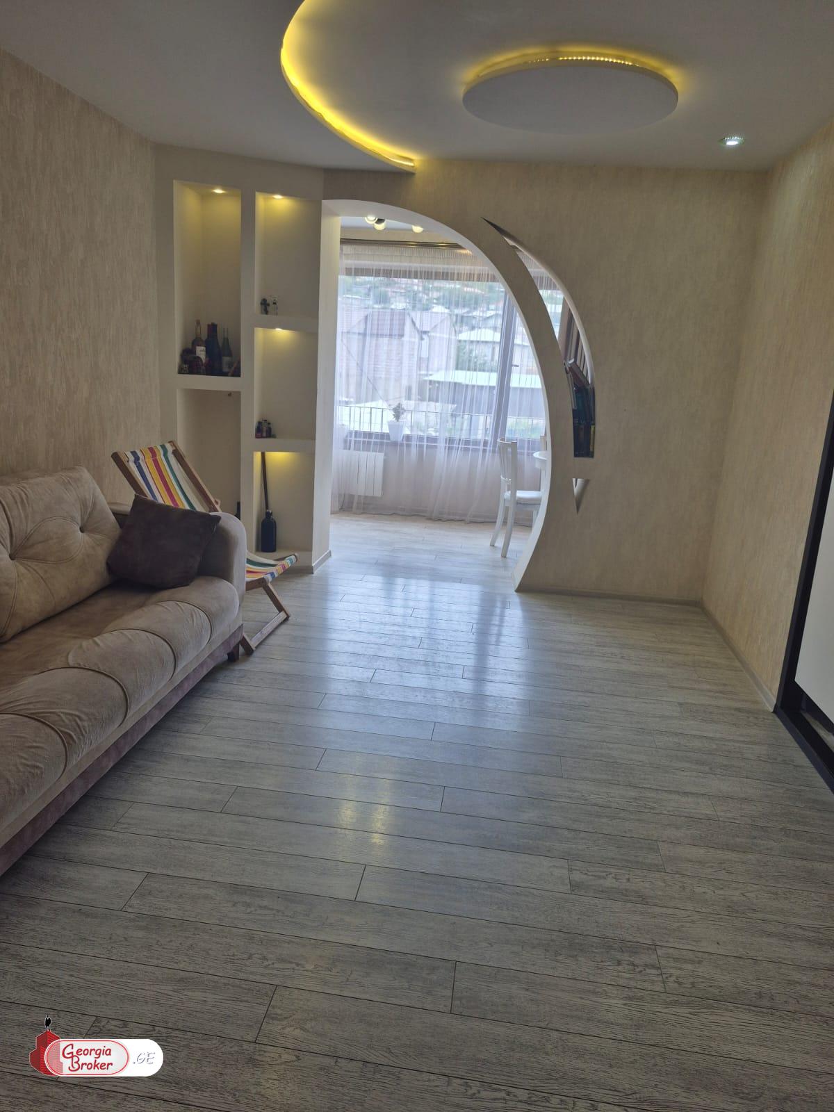 იყიდება ახალი გარემონტებული 3 ოთახიანი ბინა